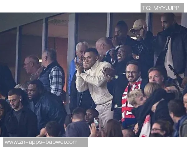 伊桑绝平巴黎姆巴佩晒弟弟照片称赞我的明星男孩展现疯狂剧本 伊桑绝平巴黎姆巴佩晒弟弟照片称赞我的明星男孩展现疯狂剧本