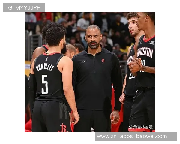 乌度卡透露季前赛最后一战或将让KD和申京等主力球员缺席休战 乌度卡透露季前赛最后一战或将让KD和申京等主力球员缺席休战