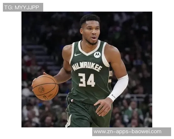 字母哥新赛季定妆照展现强大肌肉压迫感迎接生涯第13个赛季的挑战