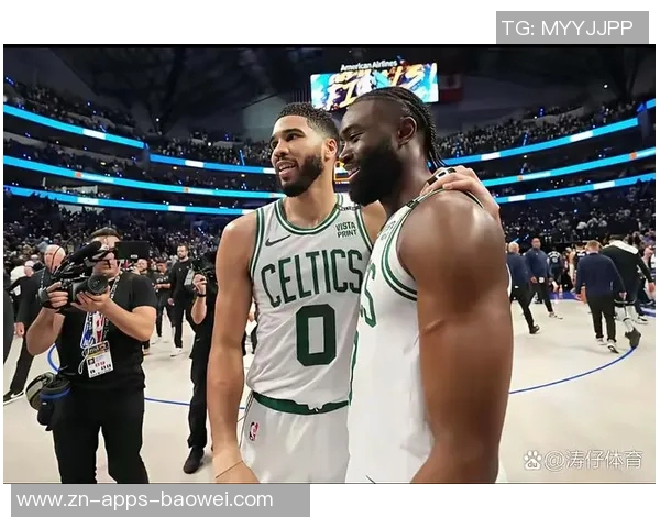 谢尔曼称赞塔图姆在训练与生活中给予球队极大支持展现领袖风范