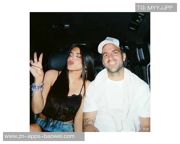 38岁小法为26岁继女庆生展现榜样力量引发热议 38岁小法为26岁继女庆生展现榜样力量引发热议